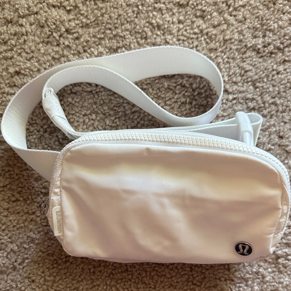 Lululemon Athletica White Belt Bag - Picture 2 of 9